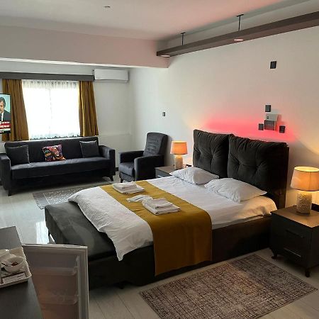 Tiana Boutique Aparthotel Famagusta  Exterior foto